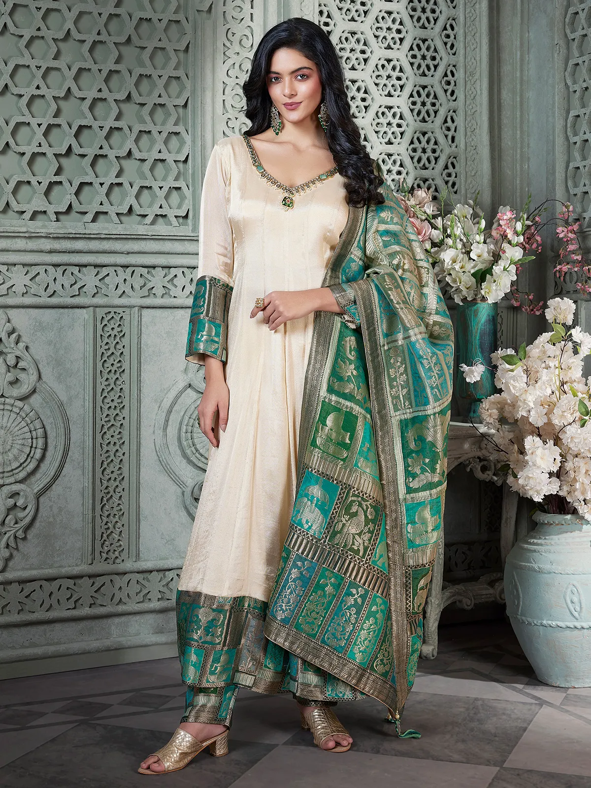 Collection white and teal green